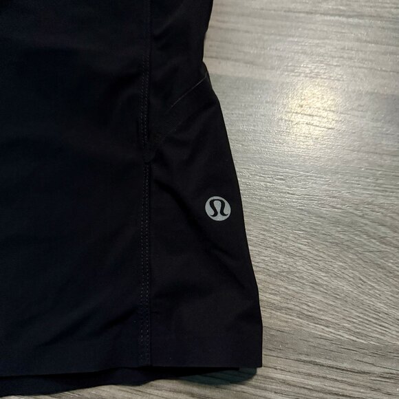 Lululemon Athletica Men's Black Assert Athletic Shorts - Picture 3 of 5